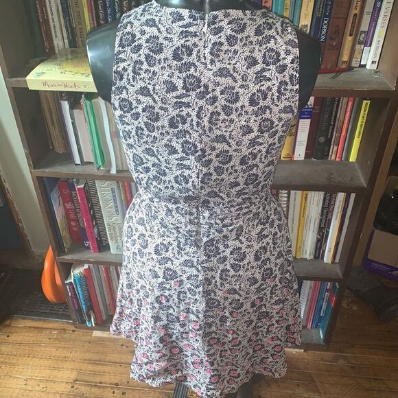 Gap retro floral ruffled dipped hem M sleeveless sundress - Picture 2 of 4